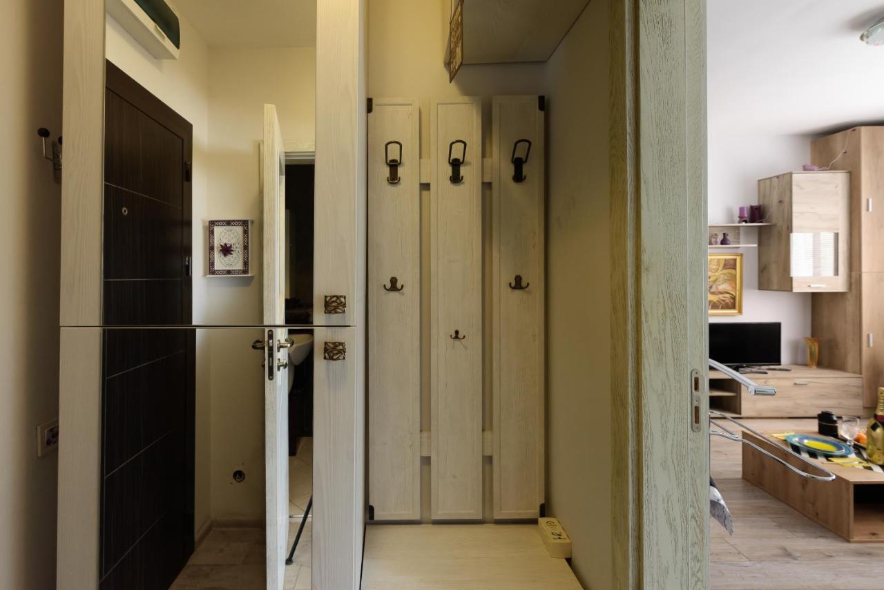 Ултра Виолет/Ultraviolet Apartment Burgas Ngoại thất bức ảnh